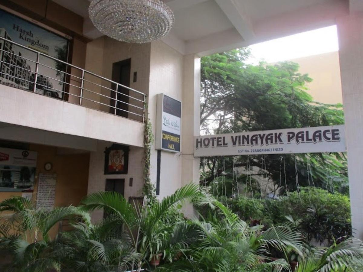 Hotel Vinayak Palace Bilāspur Exteriör bild